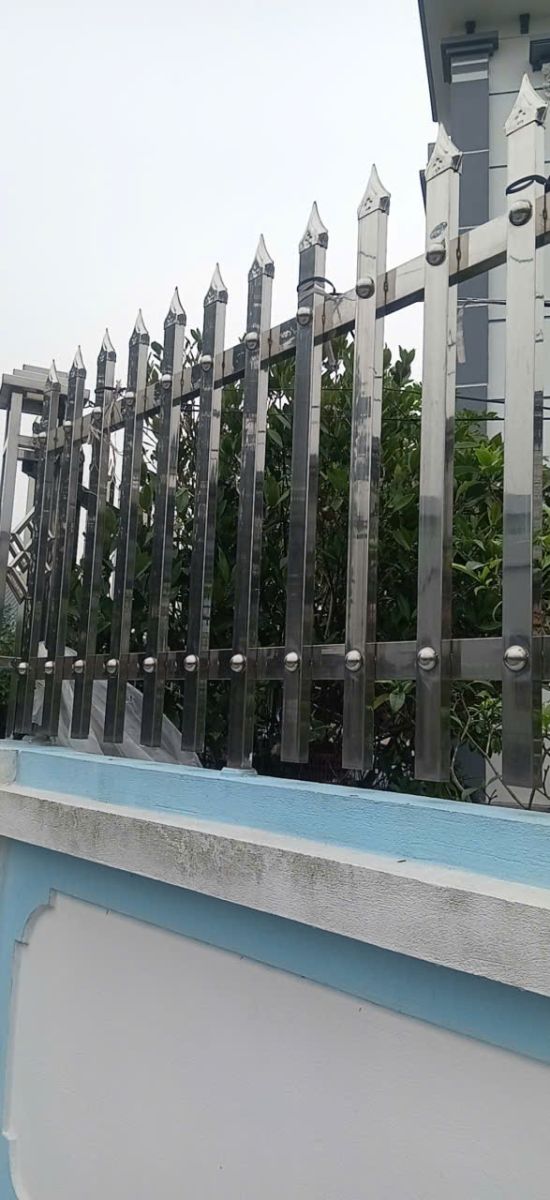 Hàng rào inox chống trộm thông minh
